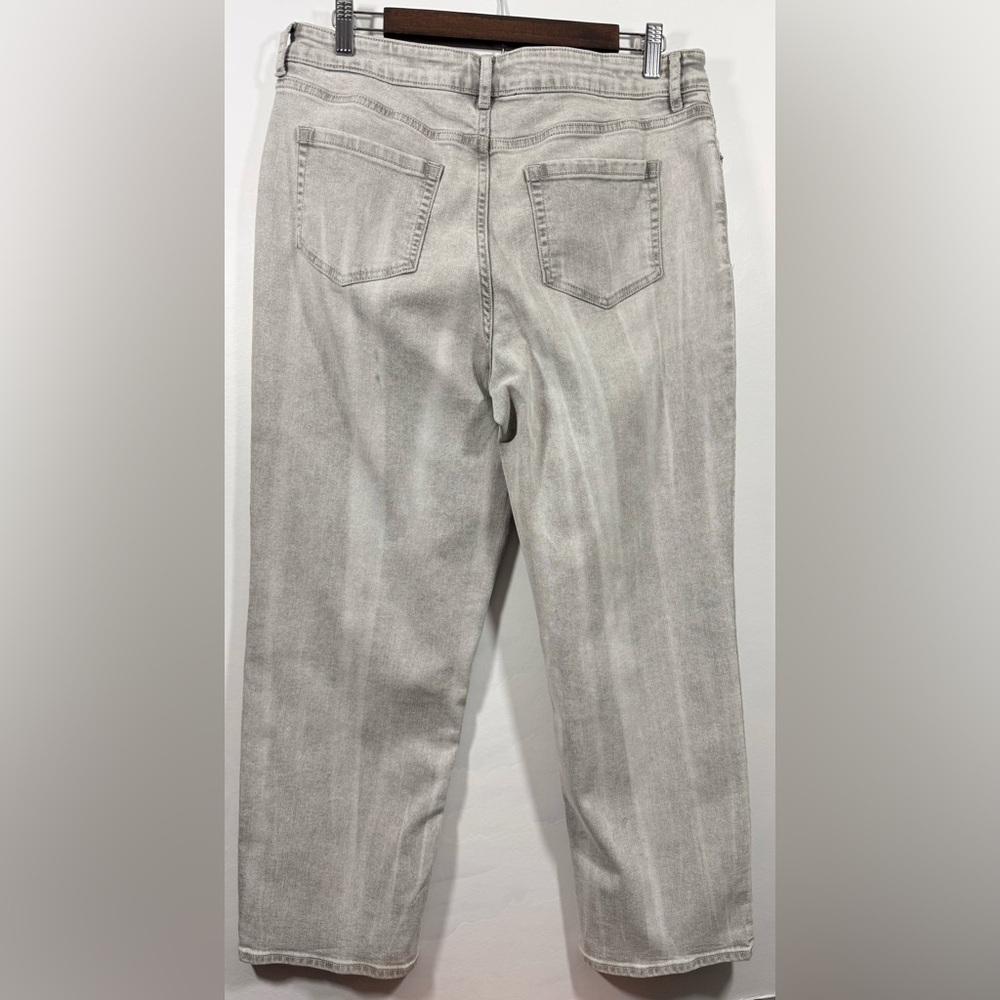 LOGO by Lori Goldstein Women’s Light Gray Straight Jeans Size 10 - Picture 5 of 15